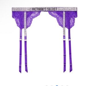 💋Victoria's Secret Purple bling Lace Garter Belt